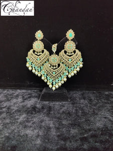 Earrings with Mangtikka