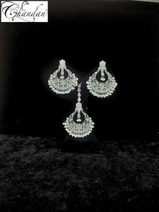 Earrings with Mangtikka