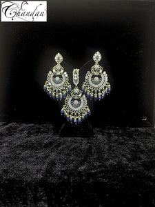 Earrings with Mangtikka