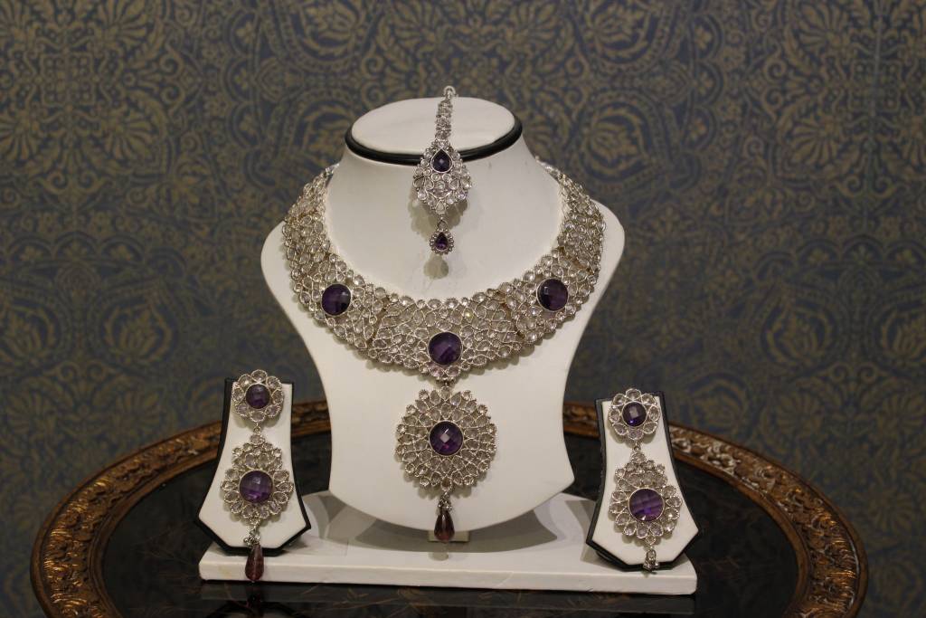 Silver Net with Purple Stone Necklace Set