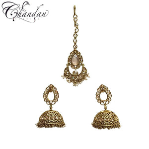 Earrings with Mangtikka