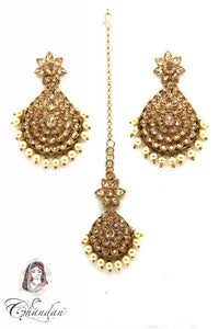 Gold Earing & Tikka With Stones & Pearls Detailing