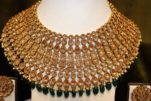 Gold and Green Circle Necklace Set