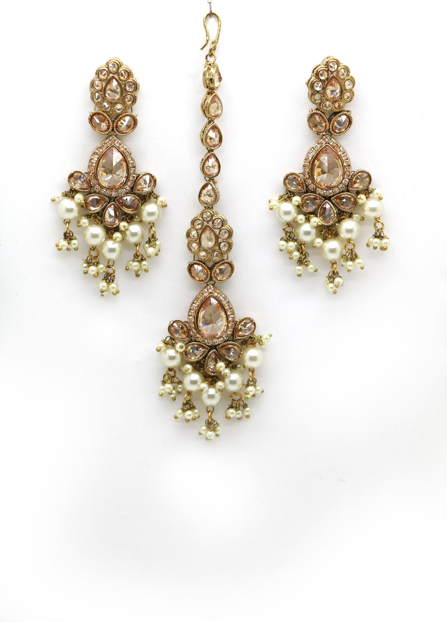 Gold/white necklace set